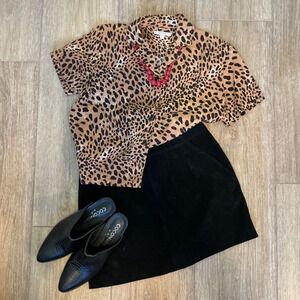 Black Suede Mini Skirt Pleated Front Zip‎ Closure Women's Size 27